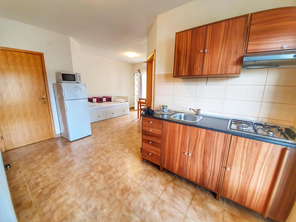 Apartmani Steli Vir Exteriör bild